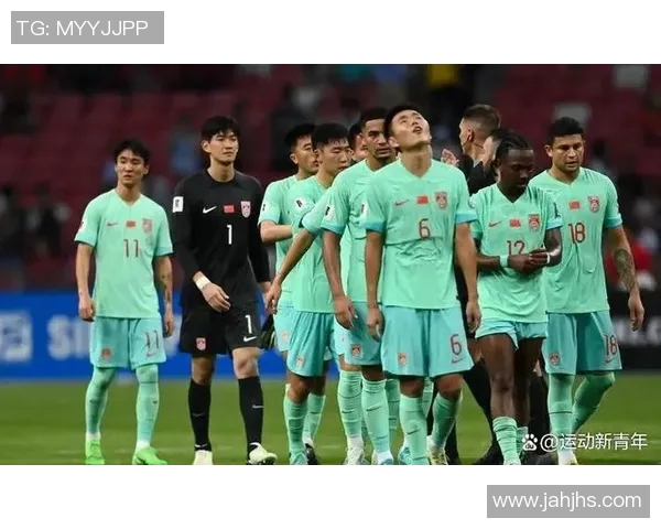 南京飞盘队在全国飞盘意识排行榜中荣获第九名展现出强劲实力与团队默契